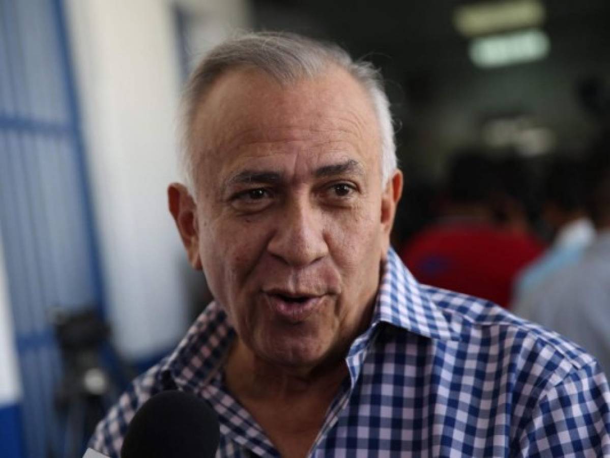 Mauricio Oliva: 'Sería delito emitir un decreto para que lo aprobado en diálogo nacional sea vinculante'