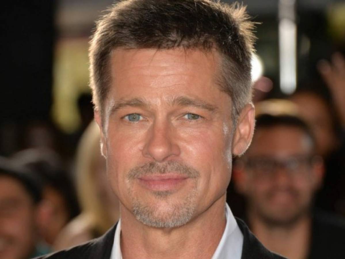Publican fotos inéditas de Brad Pitt a sus 23 años