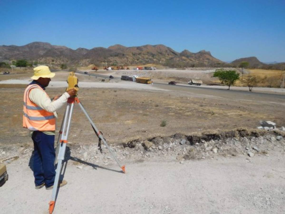 Tránsito vehicular aumenta en un 20 por ciento en el Canal Seco