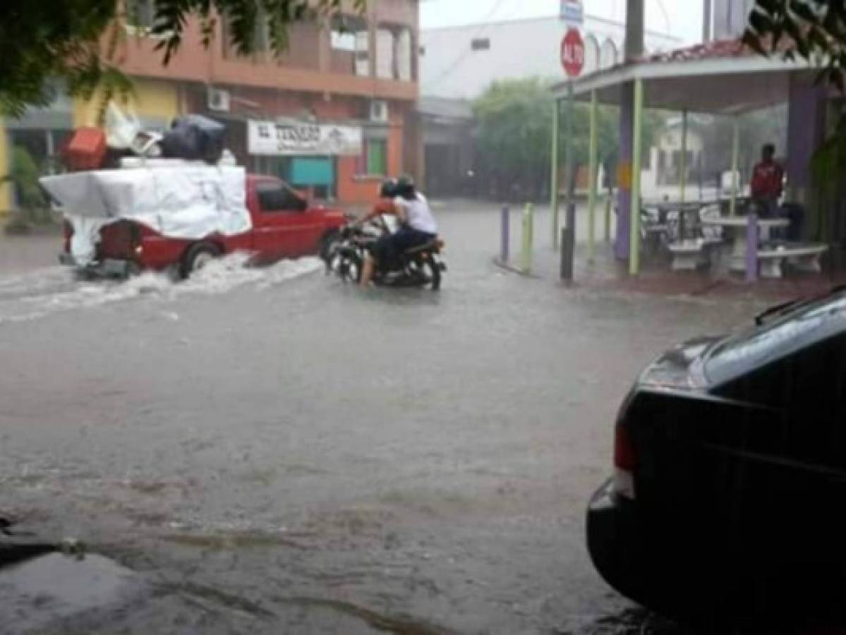 Alerta roja en ciudad de Choluteca por fuertes lluvias