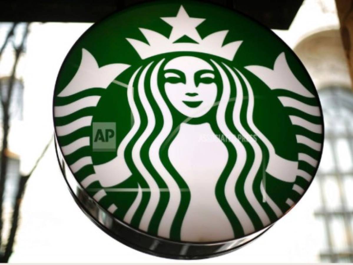 Starbucks no usará más pajillas de plástico