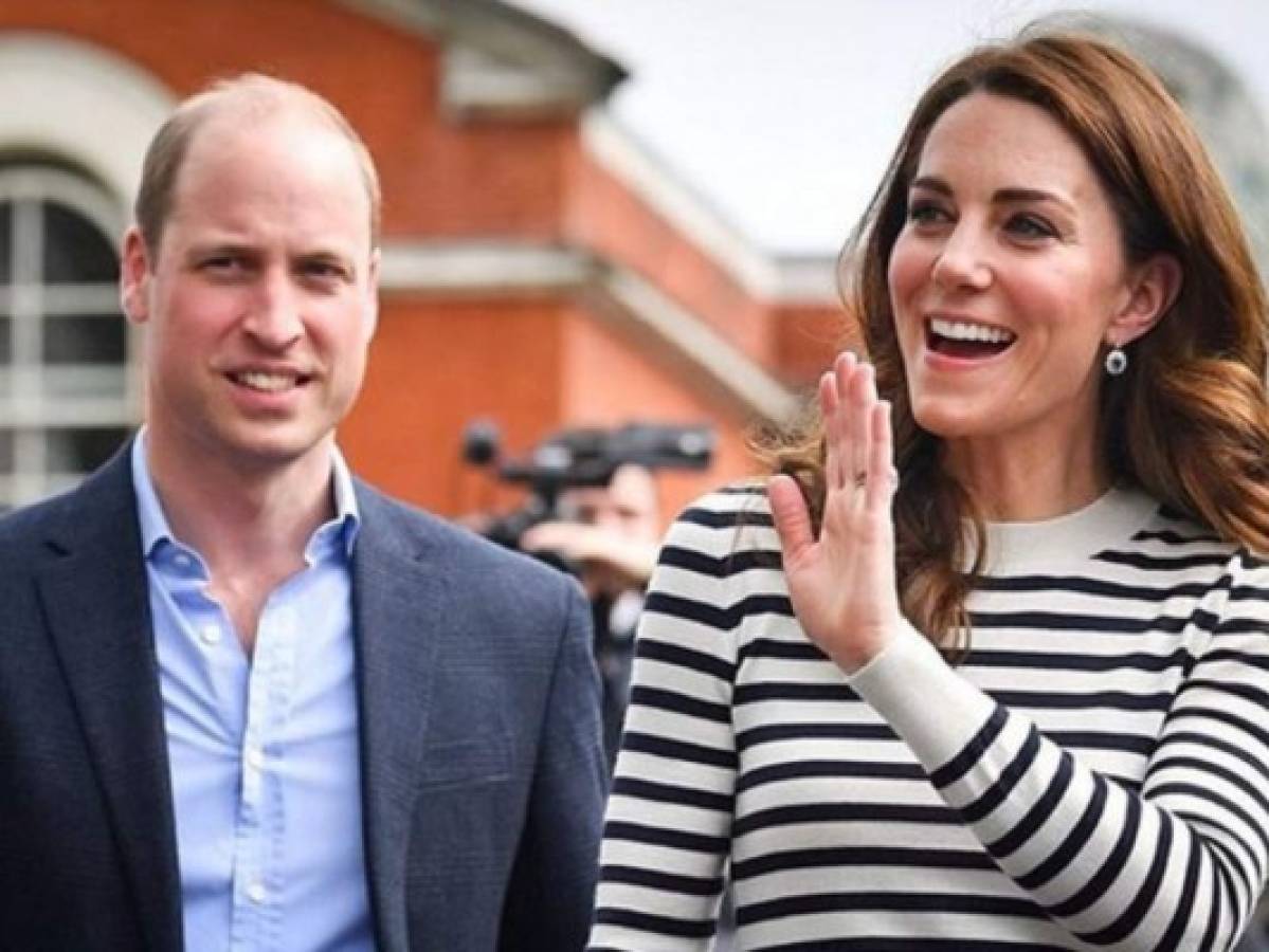La sencillez de Kate y el príncipe William al viajar en vuelo económico
