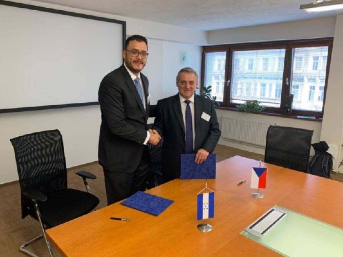 Honduras y República Checa firman por la cooperación y la Ley de Competencia  