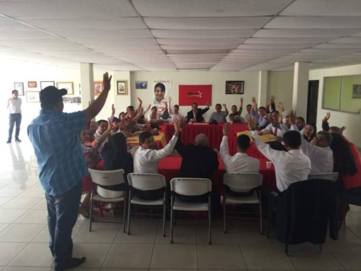 Honduras: Esdras Amado López asegura que sigue siendo el subjefe de la bancada de Libre