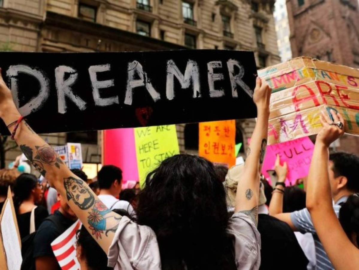 Incertidumbre rodea nueva fase de negociaciones del DACA; 800 mil jóvenes hispanos desamparados  