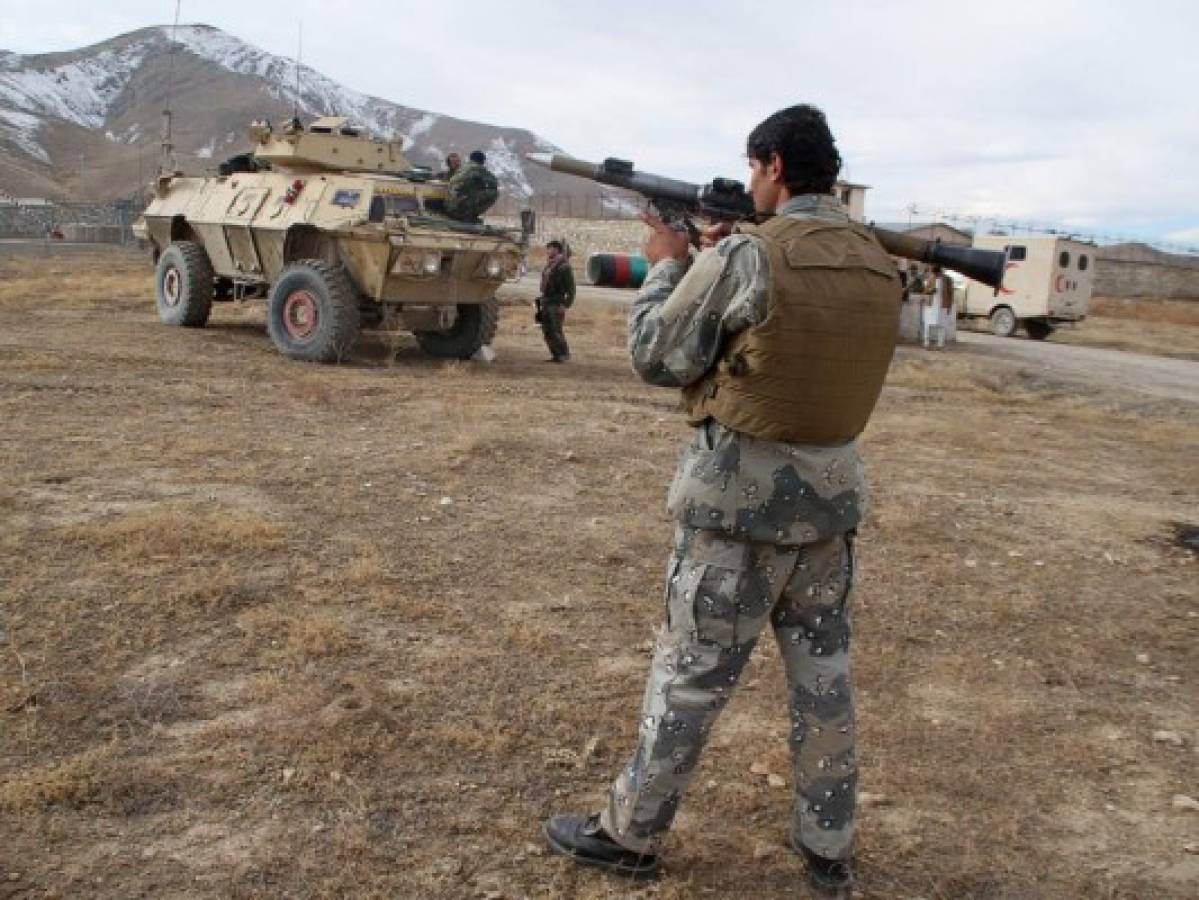 Mueren 34 personas en ataques suicidas en Afganistán
