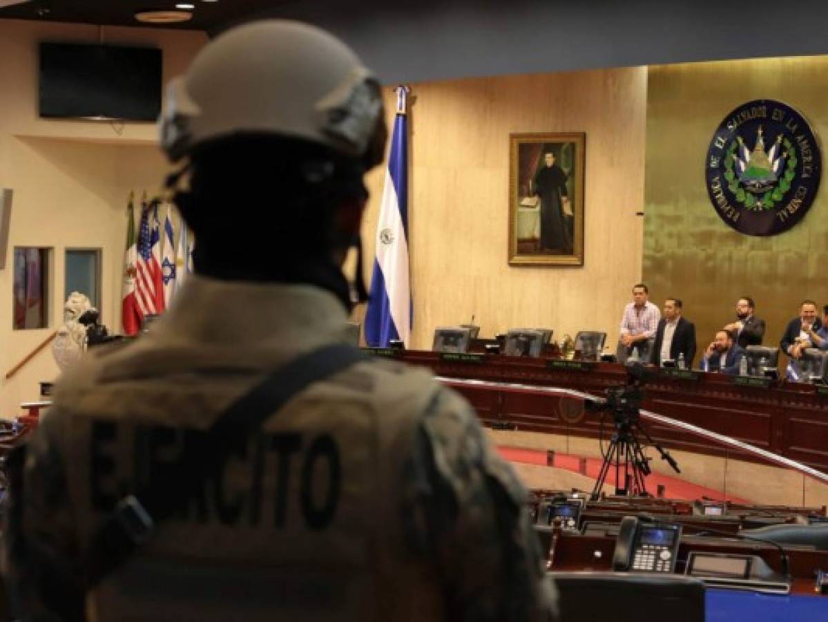 ¿Qué hay tras la crisis política en El Salvador?  