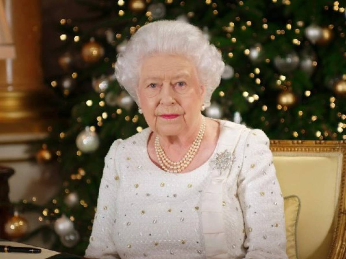La reina Isabel II recuerda a las víctimas de los atentados en el Reino Unido