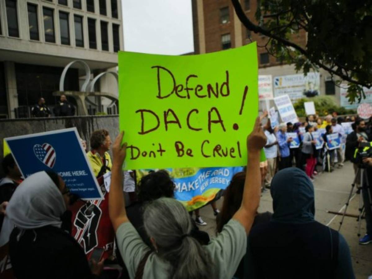 Padres de 'dreamers' hondureños en EEUU en zozobra tras cancelación del DACA