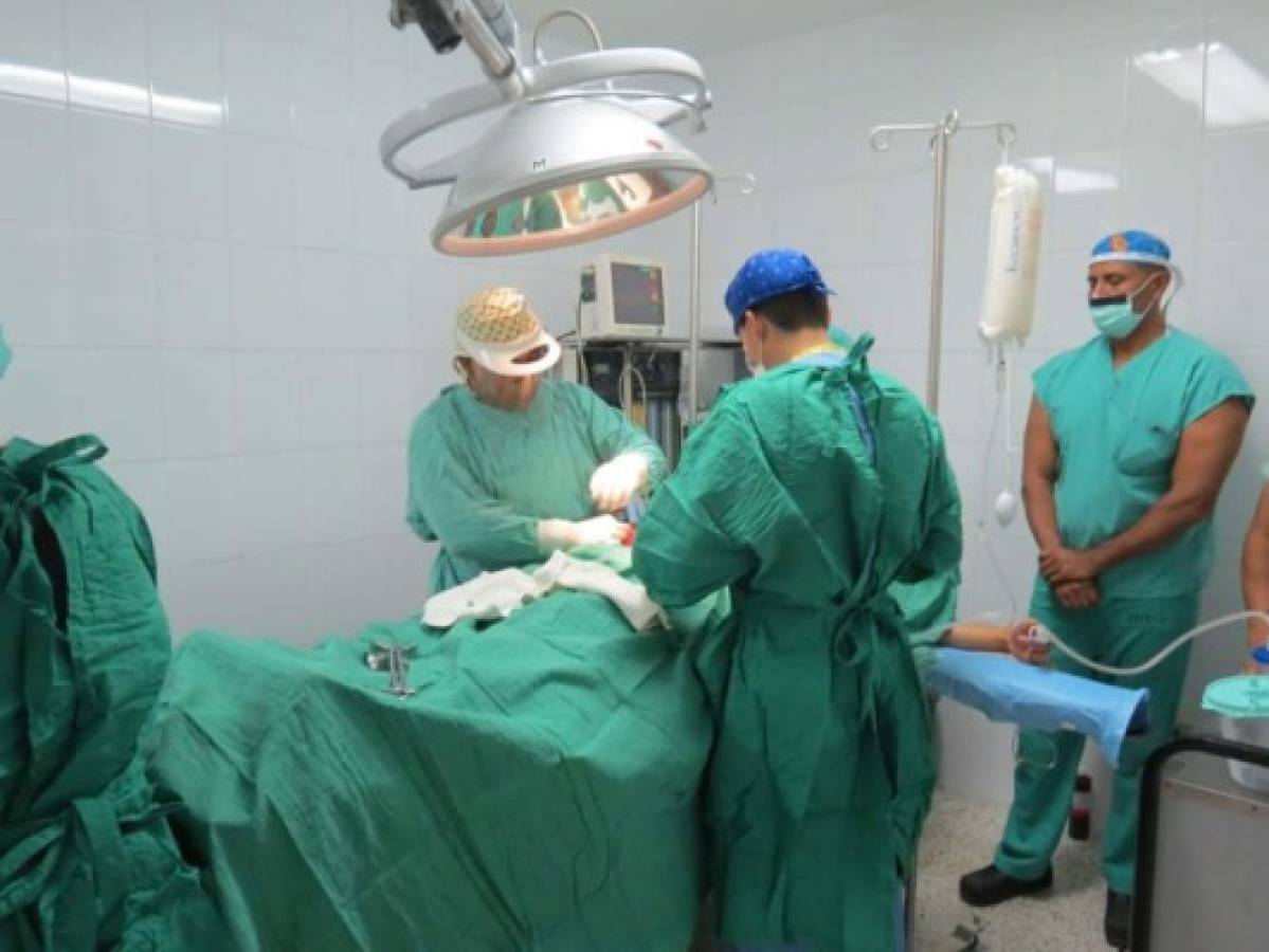 Médicos hondureños suspenden cirugías selectivas a nivel nacional