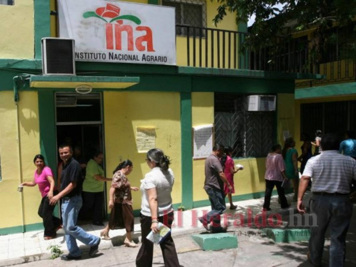 Honduras: El Instituto Nacional Agrario pasa de la crisis financiera a la laboral