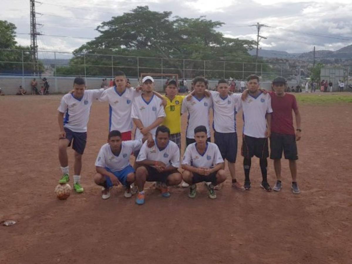 Interpeace Honduras desarrolla torneo interno de fútbol en la Ultra Fiel