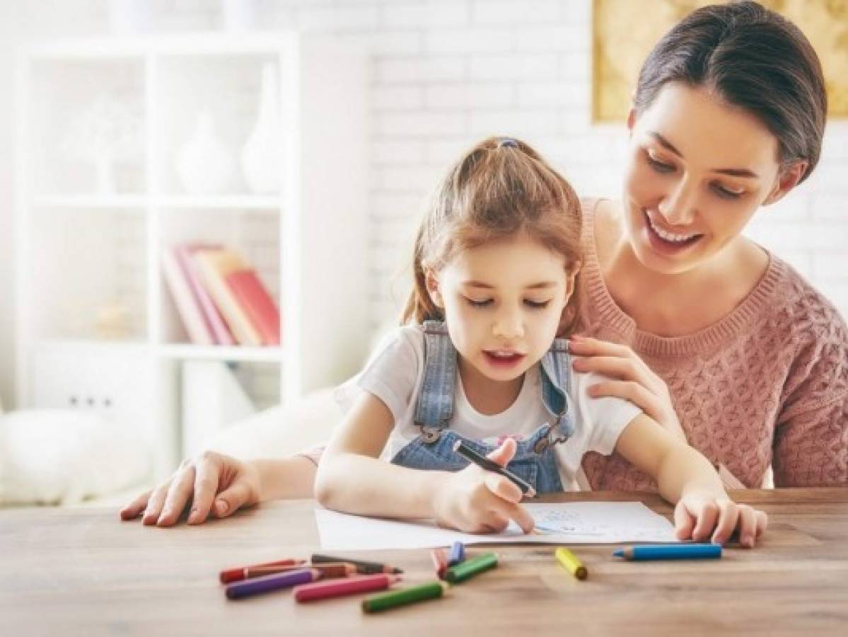 Un estilo escolar lleno de color y tecnología