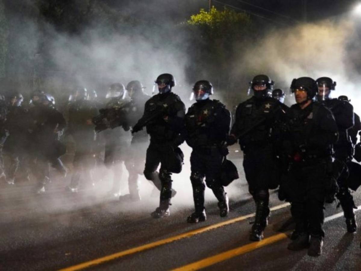 24 detenidos y un agente herido dejan protestas en Portland  