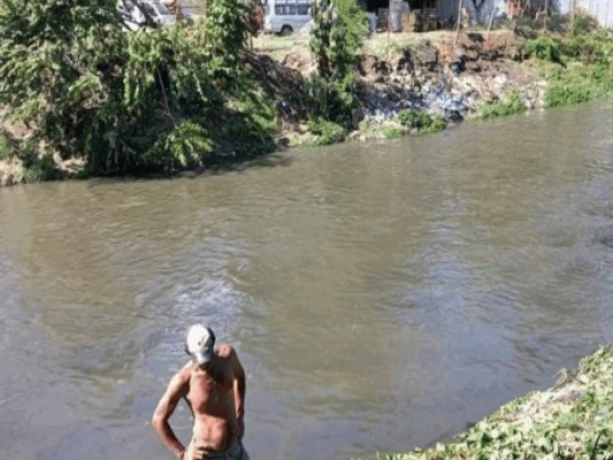 Hallan cadáver de hombre arrastrado por río El Sauce en San Pedro Sula