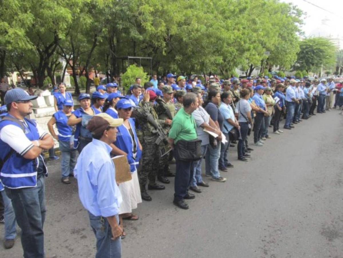 Masiva movilización contra el dengue