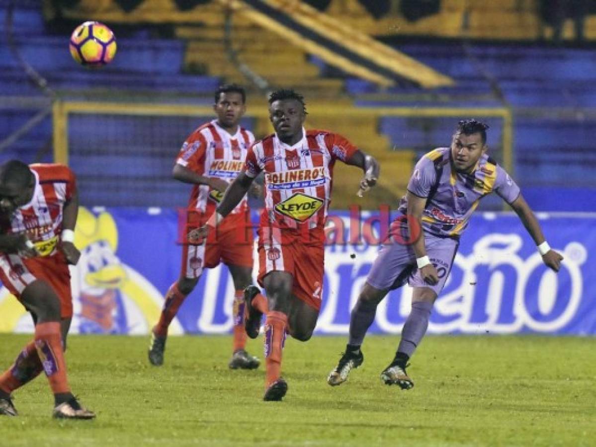 El campeón Real España debutó ganando 1-0 ante el Vida en el estadio Olímpico