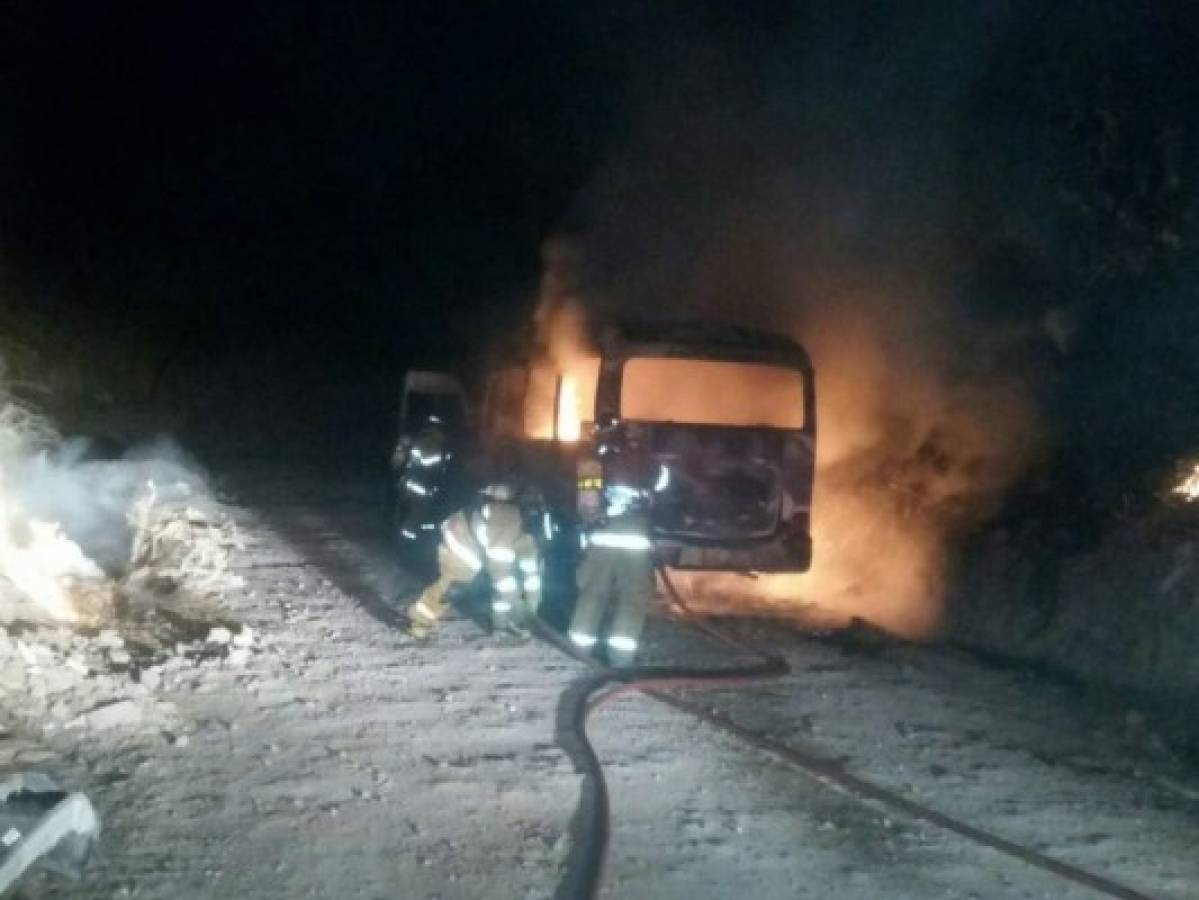 Investigan extraño incendio de bus rapidito en la colonia Tiloarque en la capital de Honduras