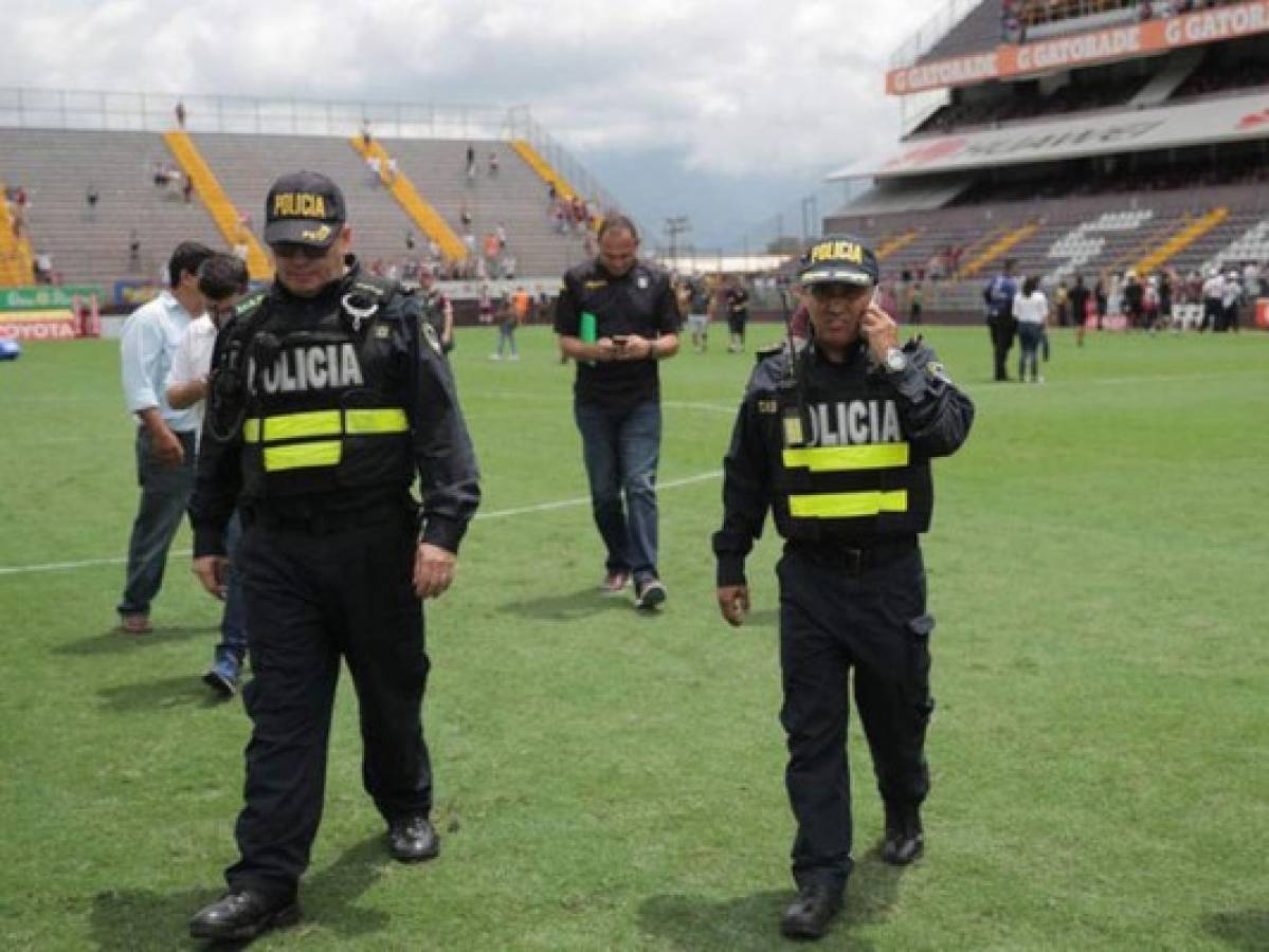 Suspendido partido de fútbol en Costa Rica por amenaza de explosivo