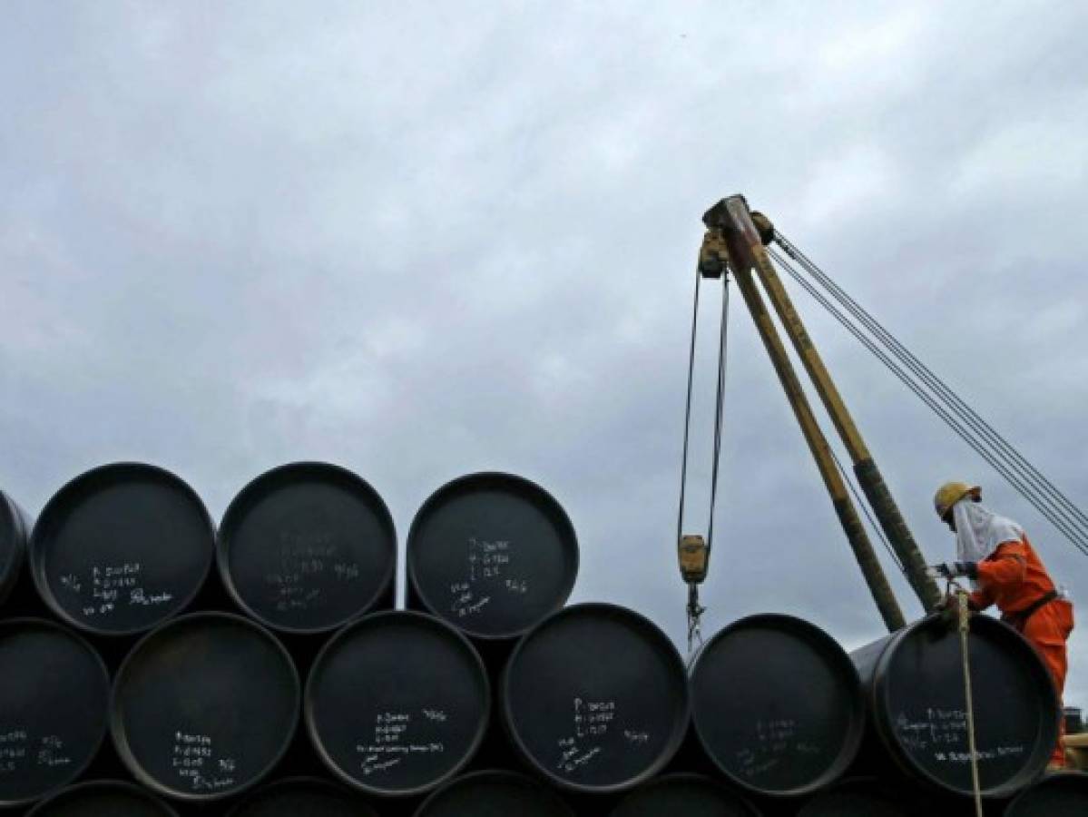 Demanda regional de petróleo en el 2016 crecería solo un dos por ciento