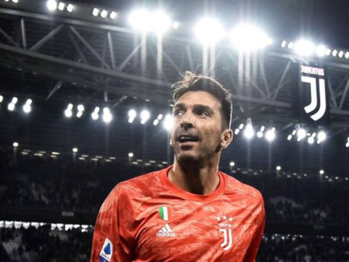 Buffon seguirá en activo, con un posible regreso al Parma  