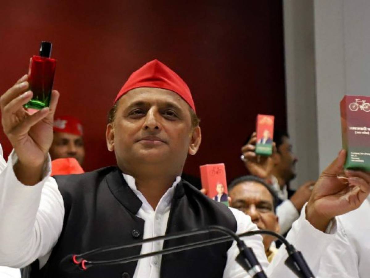Partido político indio crea perfume para seducir votantes