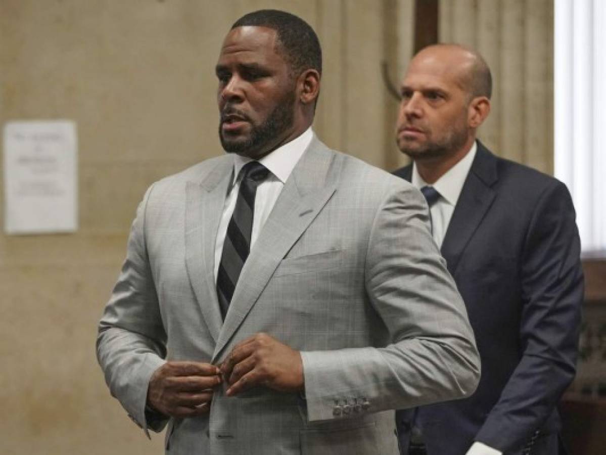 Juez del cantante R.Kelly ordena abogados no hablen de nueva evidencia