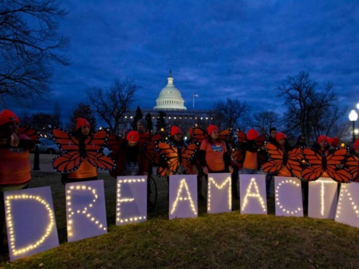 'Dreamers” se sienten paralizados ante incertidumbre de DACA