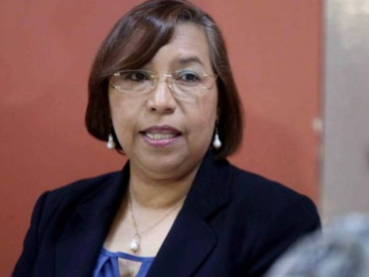 Renuncia directora del Hospital Escuela, Cristina Rodríguez