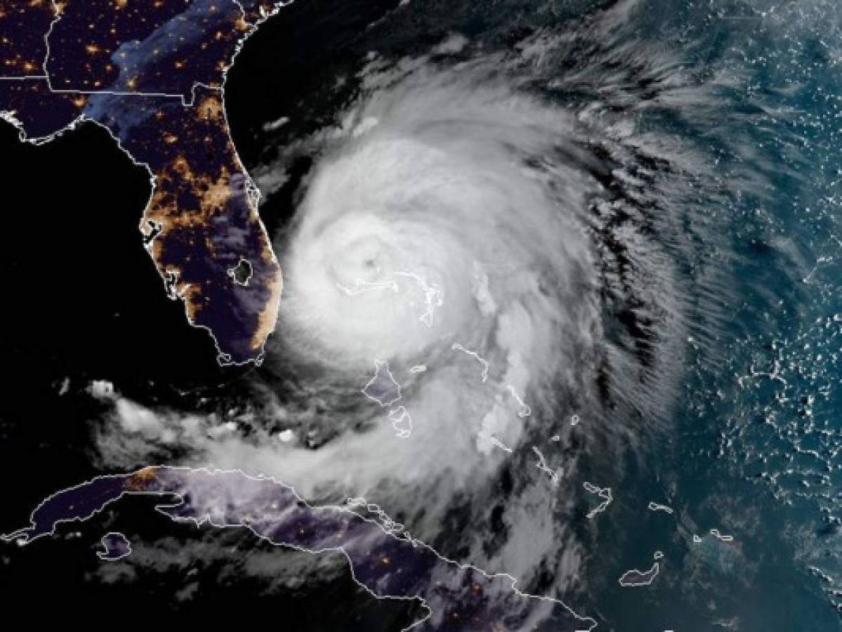 Florida está lista, ¿pero dónde está el huracán Dorian?