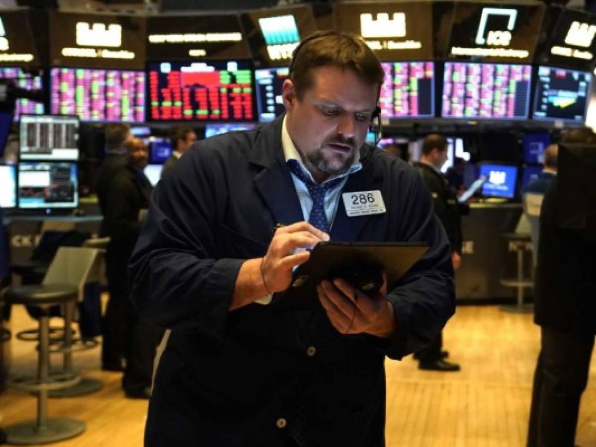 Wall Street se derrumba y tiene su peor día desde 2008  