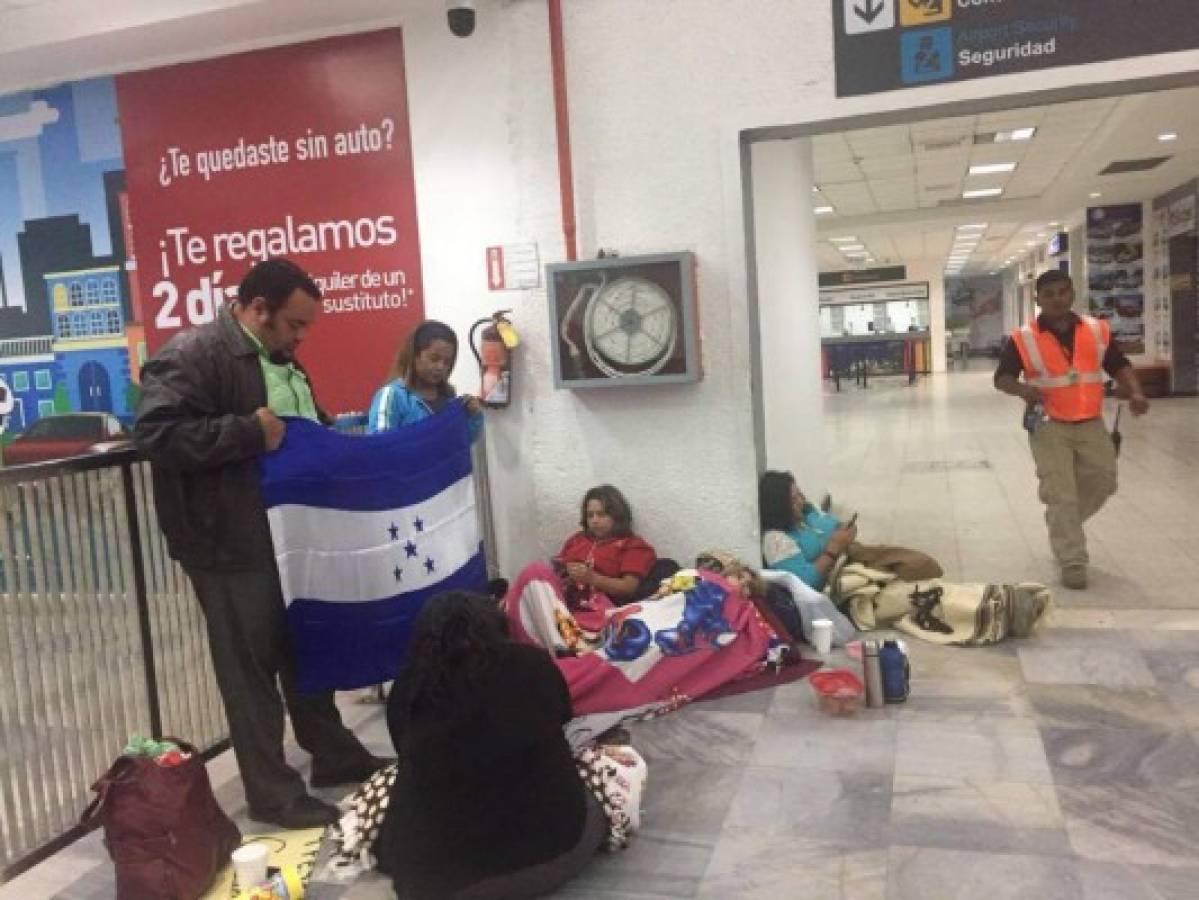 Por incumplir requisitos migratorios, impiden ingreso del grupo venezolano 'Los Guaraguao' a Honduras