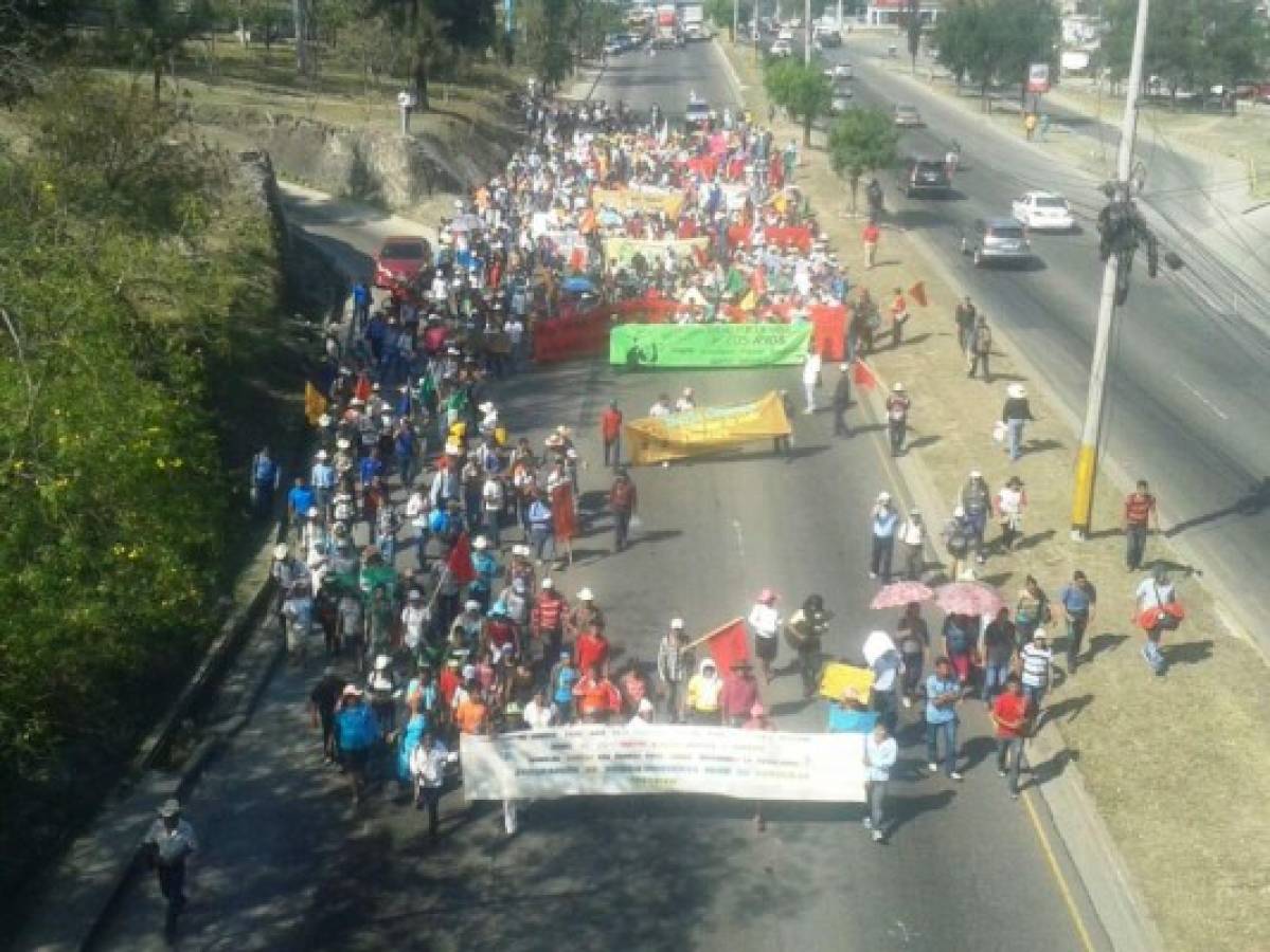 Masiva protesta para exigir justicia por la muerte de activistas del Copinh   