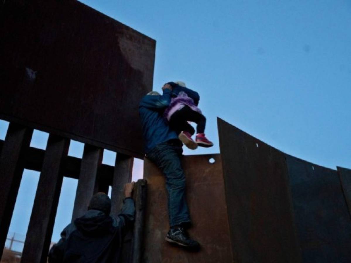 México repartirá miles de documentos migratorios a integrantes de caravana