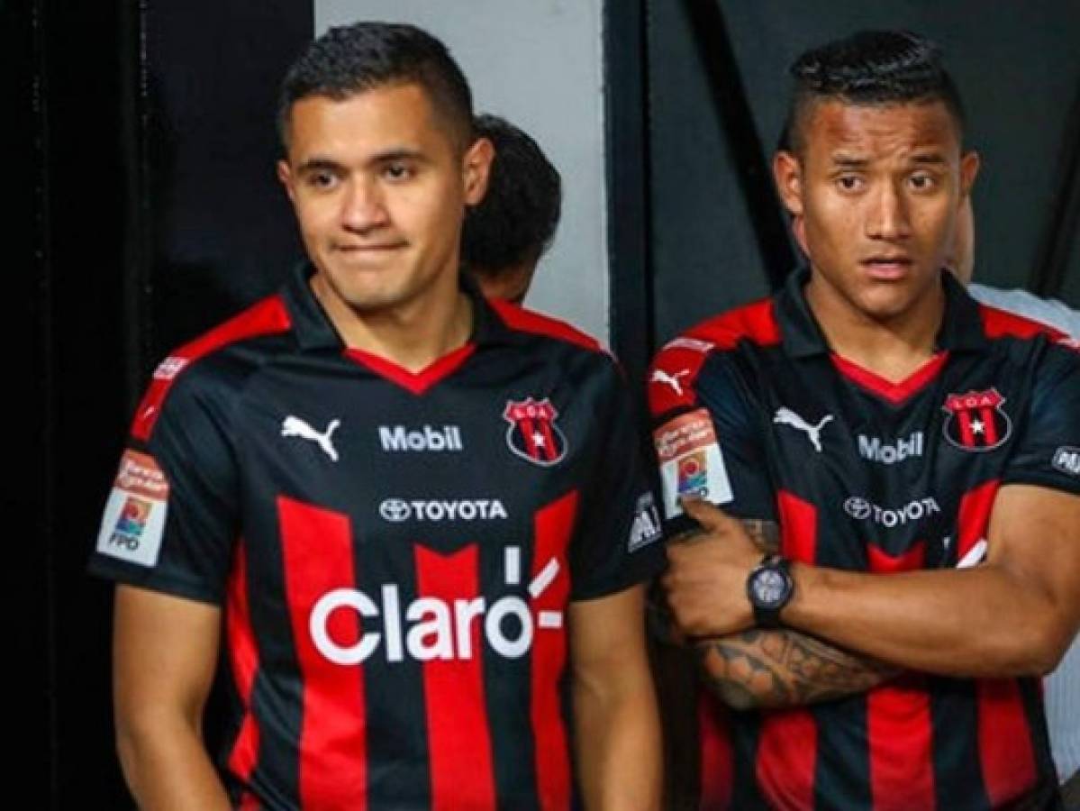 Roger Rojas y Luis Garrido serán titulares este domingo con el Alajuelense
