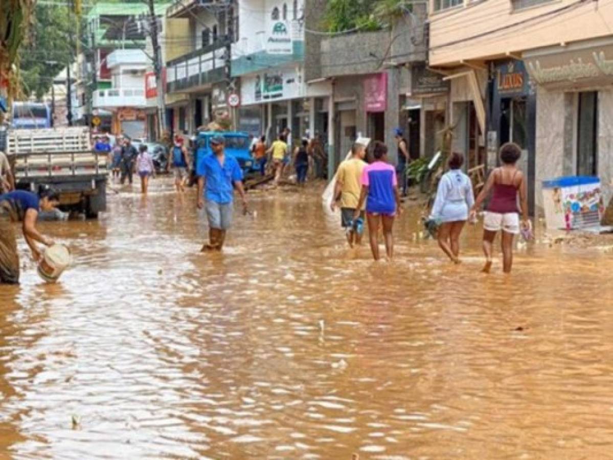 Sube a seis número de muertos por lluvias en el sureste de Brasil