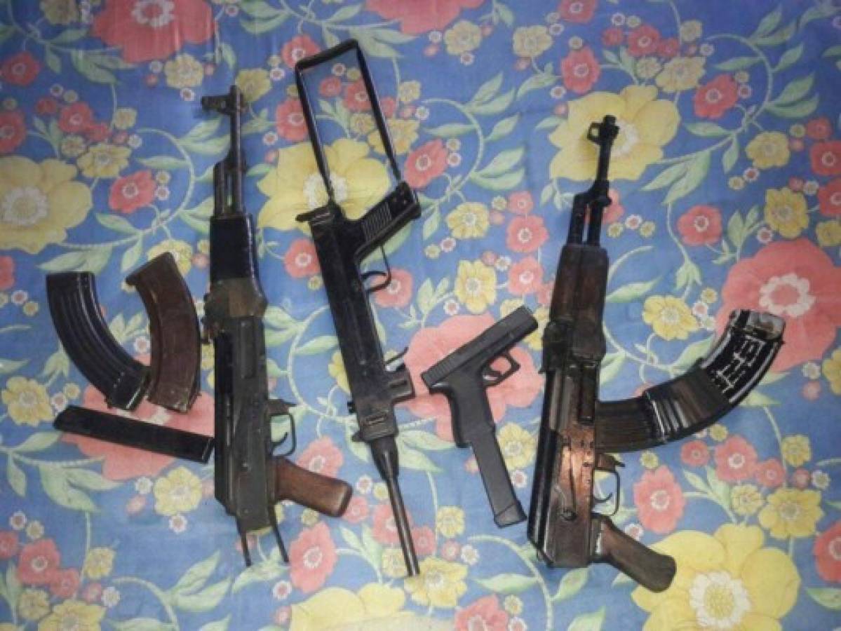 Honduras: En medio de colchones escondían armas de grueso calibre en colonia El Pedregal