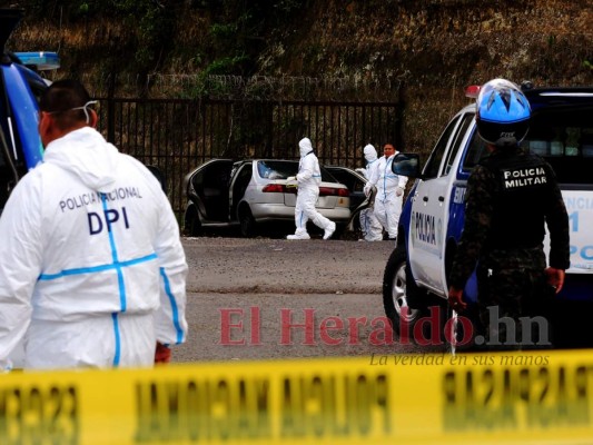 Un revólver había en carro de chef hallado muerto en Loarque