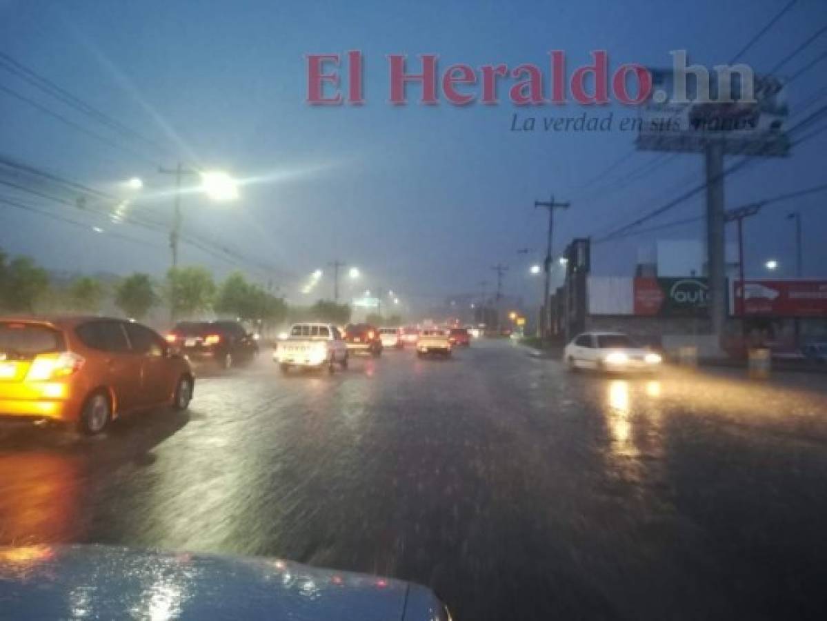 Torrencial lluvia cayó sobre la capital de Honduras  