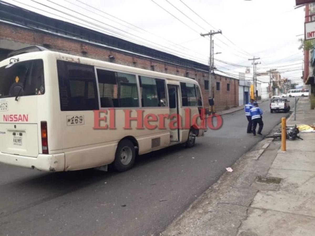 Un motociclista muere tras ser impactado por un bus rapidito en Comayagüela