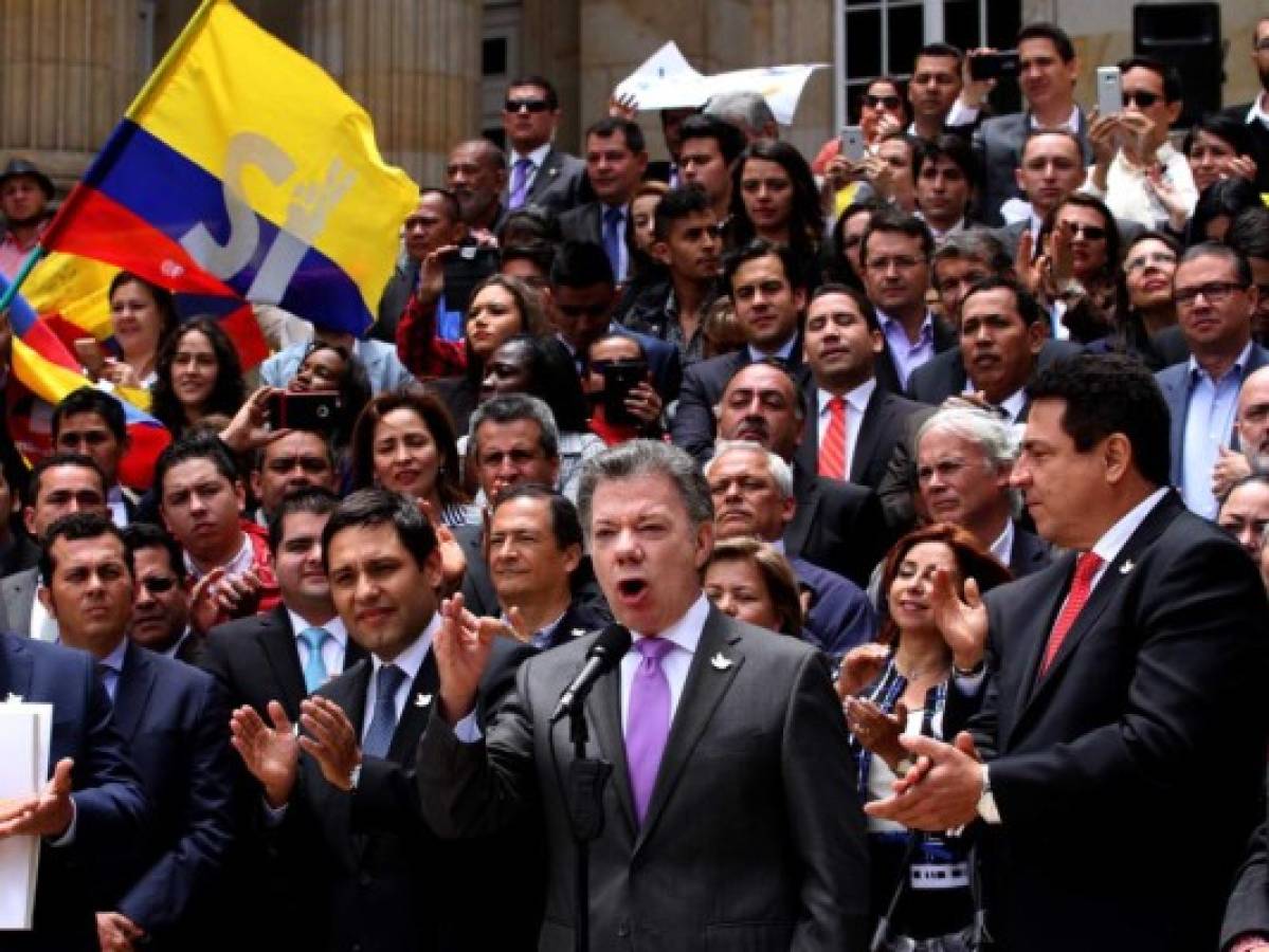 Presidente de Colombia convoca oficialmente plebiscito de paz con FARC