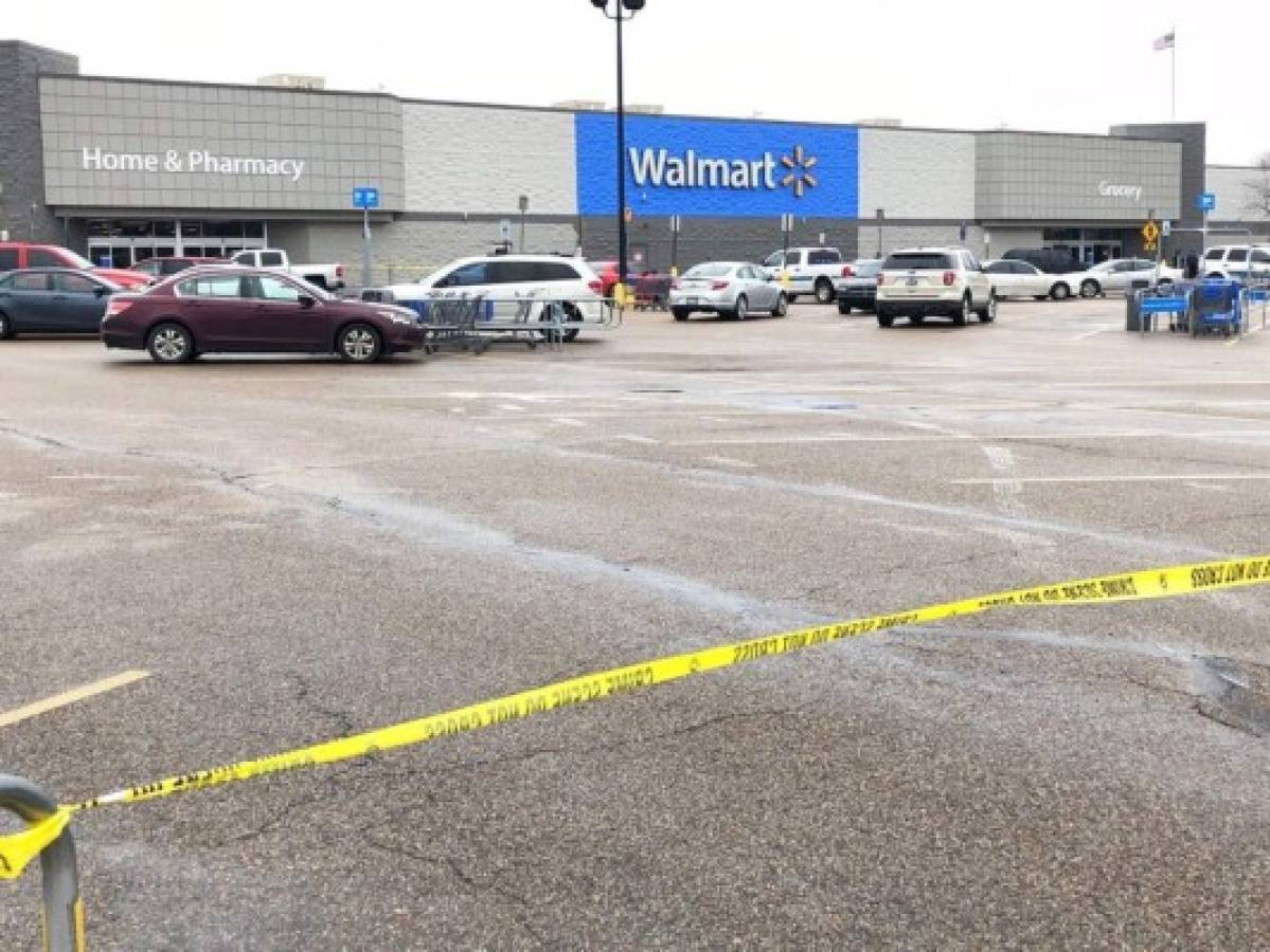 Tiroteo en tienda deja un muerto y dos heridos en Arkansas