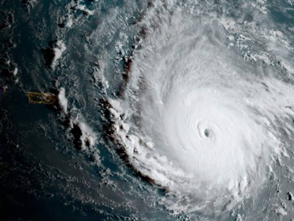 María sube a categoría de huracán 4 y es 'extremadamente peligroso'