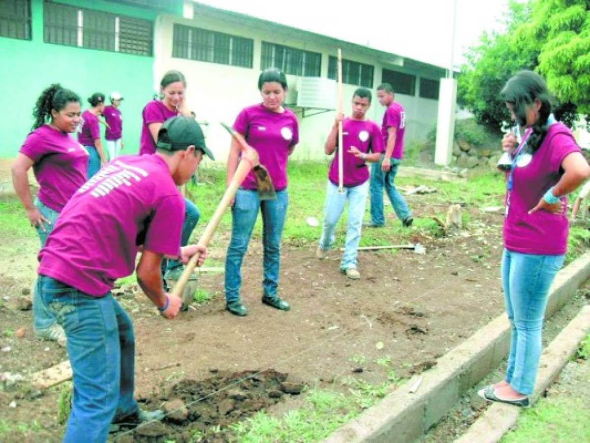 Honduras: Colegios tendrán que presentar propuestas para realizar el TES