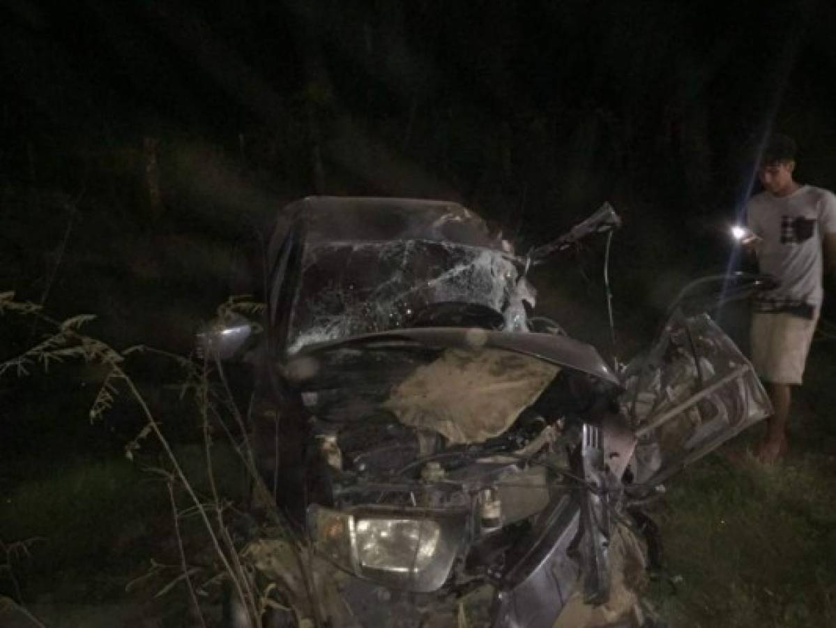 Brutal colisión deja dos muertos y cinco heridos en carretera a Colón