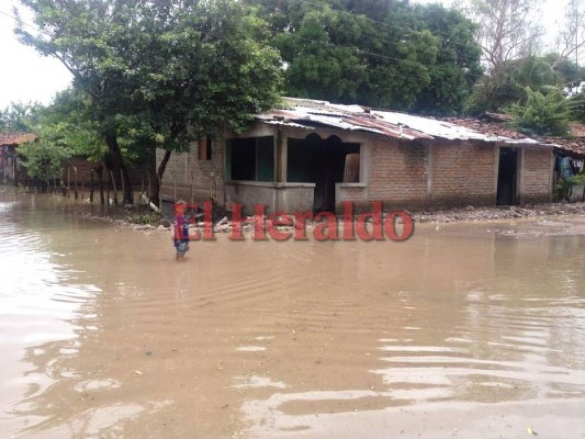Choluteca: Al menos 40 viviendas inundadas en barrio Sinaí de Monjarás