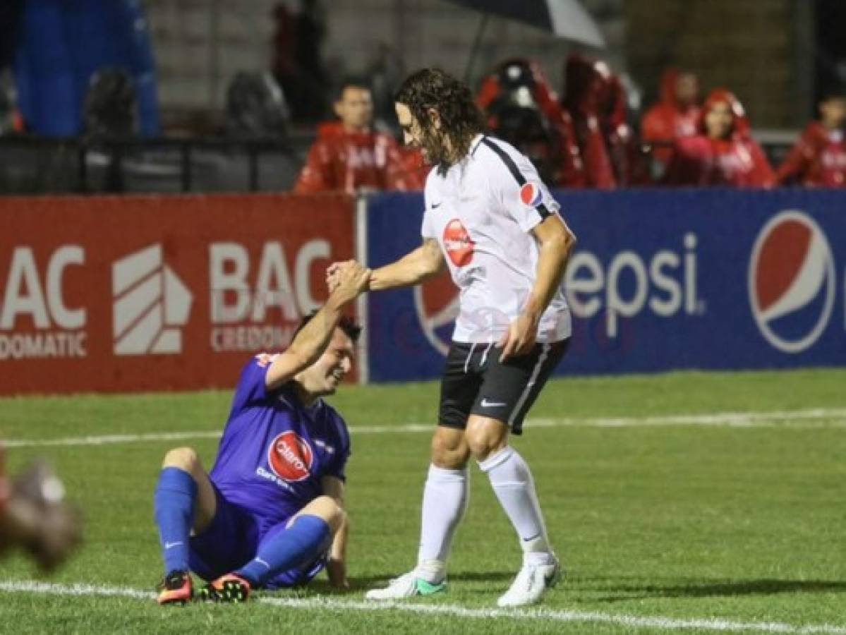 Leyendas del Mundo vencieron 5-2 a Leyendas de Honduras en el Partido por la Paz