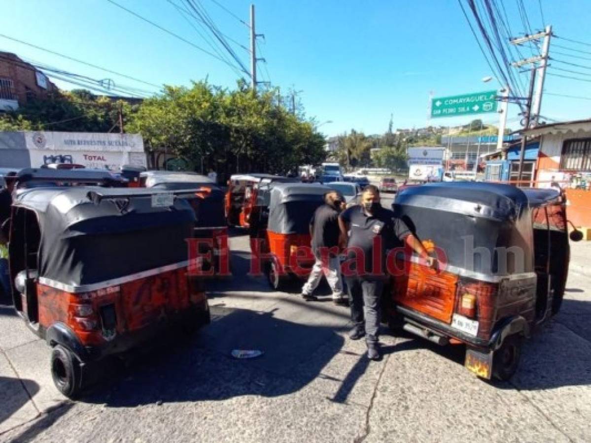 Conductores de mototaxis protestan en la capital y exigen legalización de sus unidades