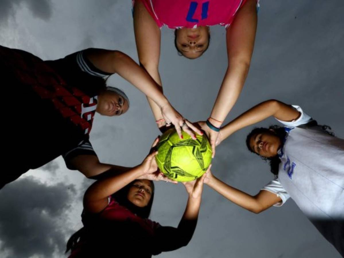 Abandonado y rezagado el fútbol femenino en Honduras