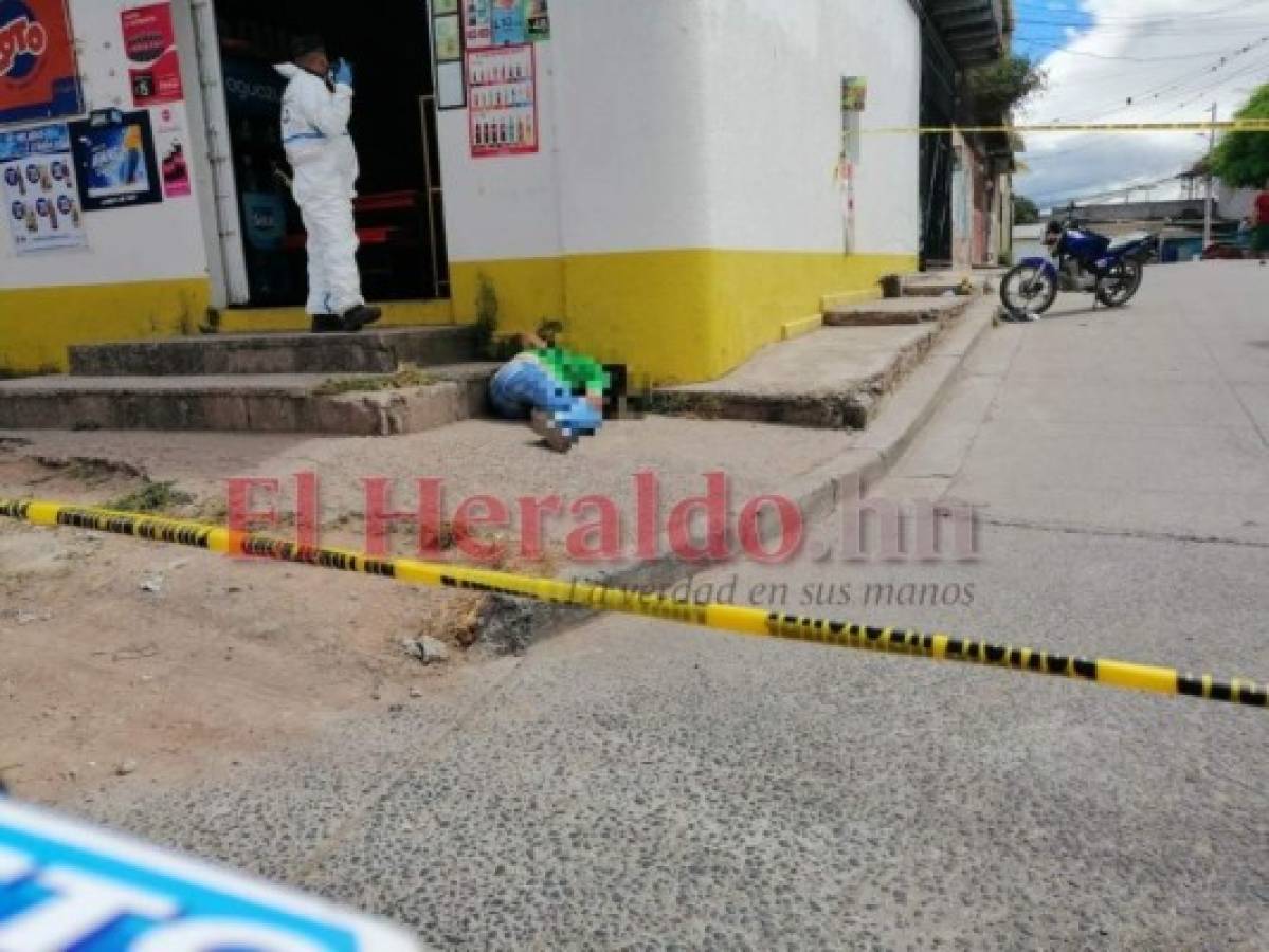 El hombre vestía un pantalón jean de color azul, una camisa verde y tenis. Estalin Irías/ EL HERALDO